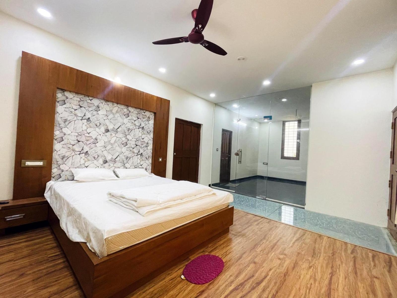 Dhruva Sky villament