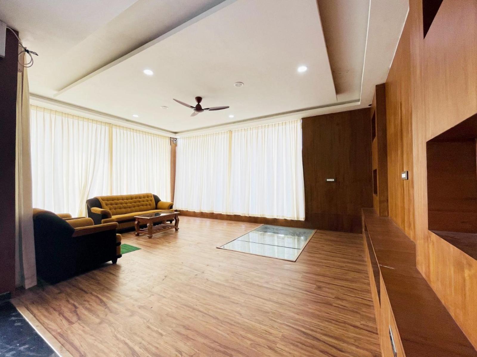 Dhruva Sky villament