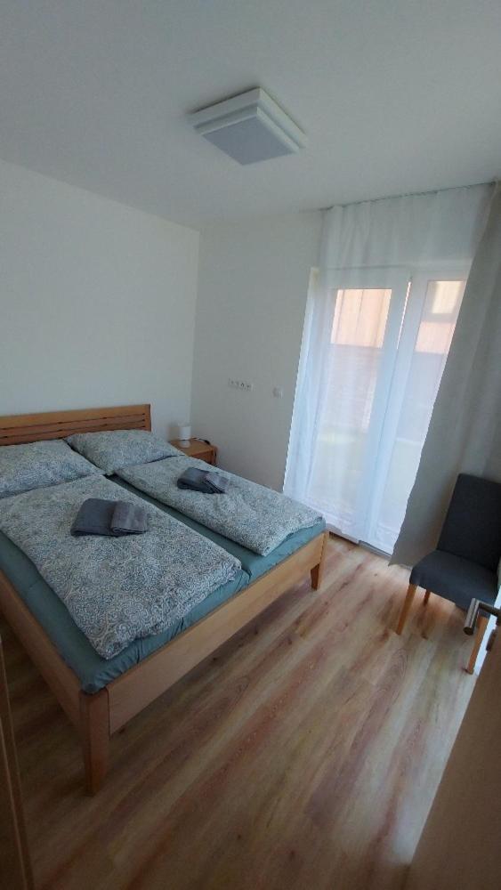Lipno Apartments BERGMAX, Ski Areál Lipno 16min dojezd - Resort Malé Lipno s terasou a zahrádkou, parking free