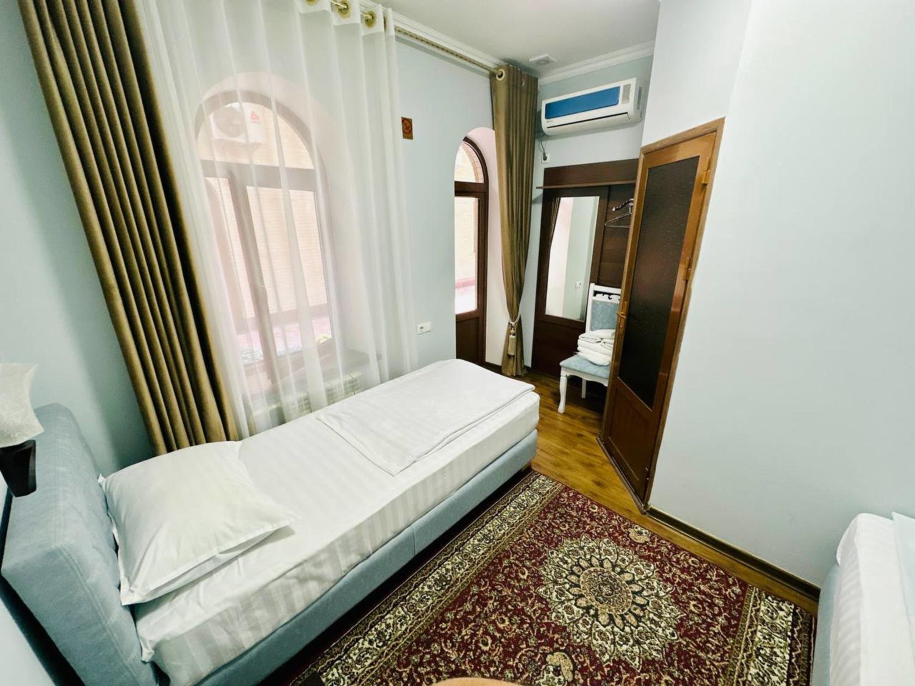 Samarkand Travel