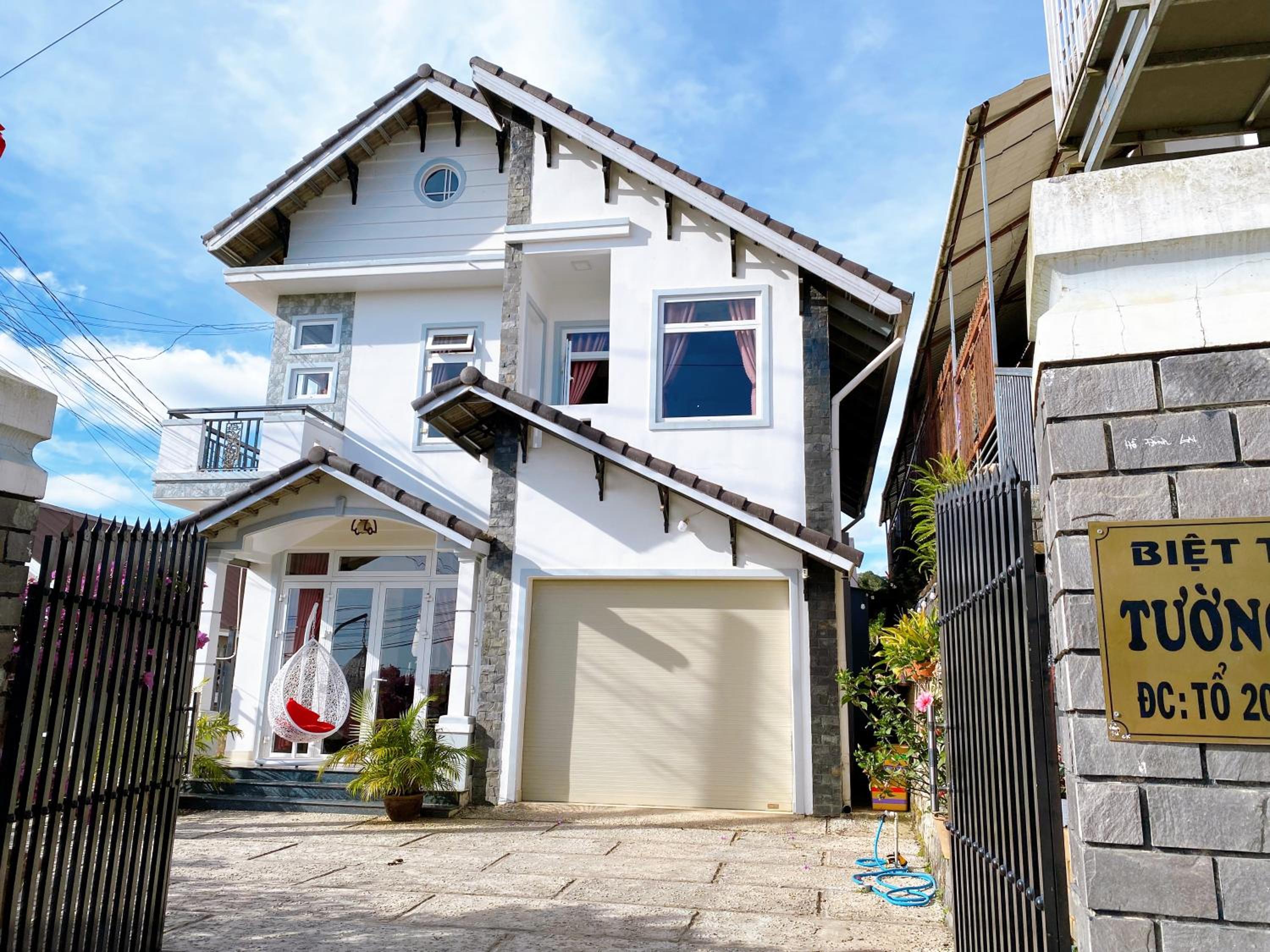 5 Bedroom Villa Da Lat with Garden BBQ near Center for Groups view 2