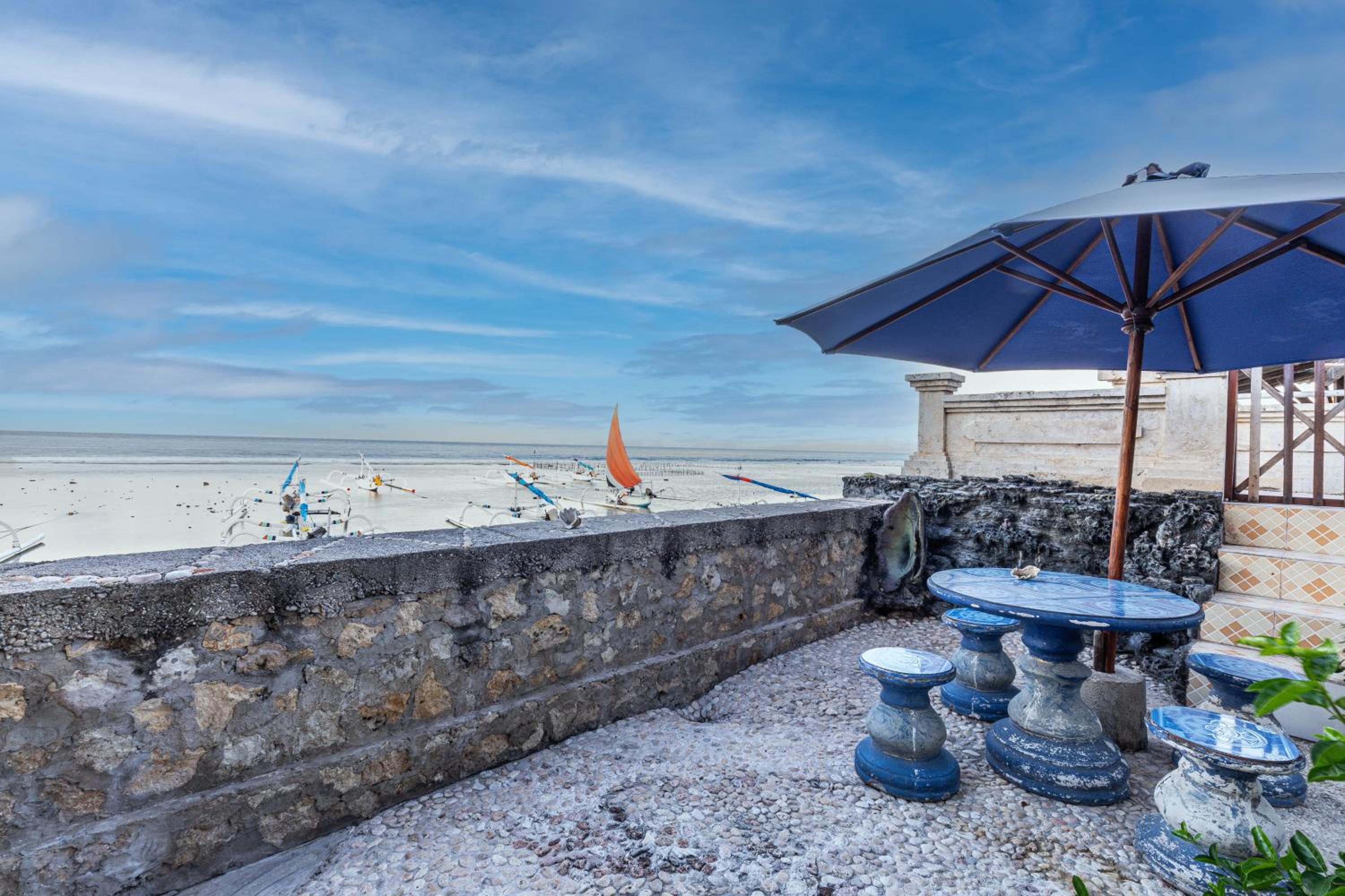 Swan Beach Inn