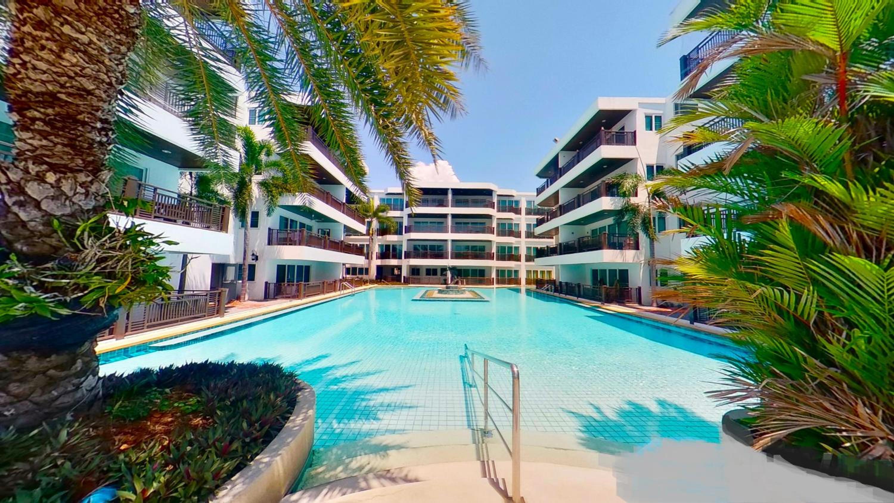 Beachfront Apartment with Balcony, Sea View & Pool View - Cha Am - Hua Hin