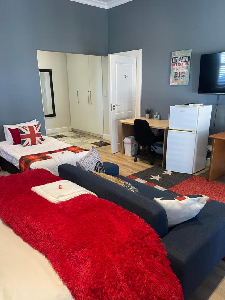 2-Bedroom apartment - Riverside bliss in Paarl view 5