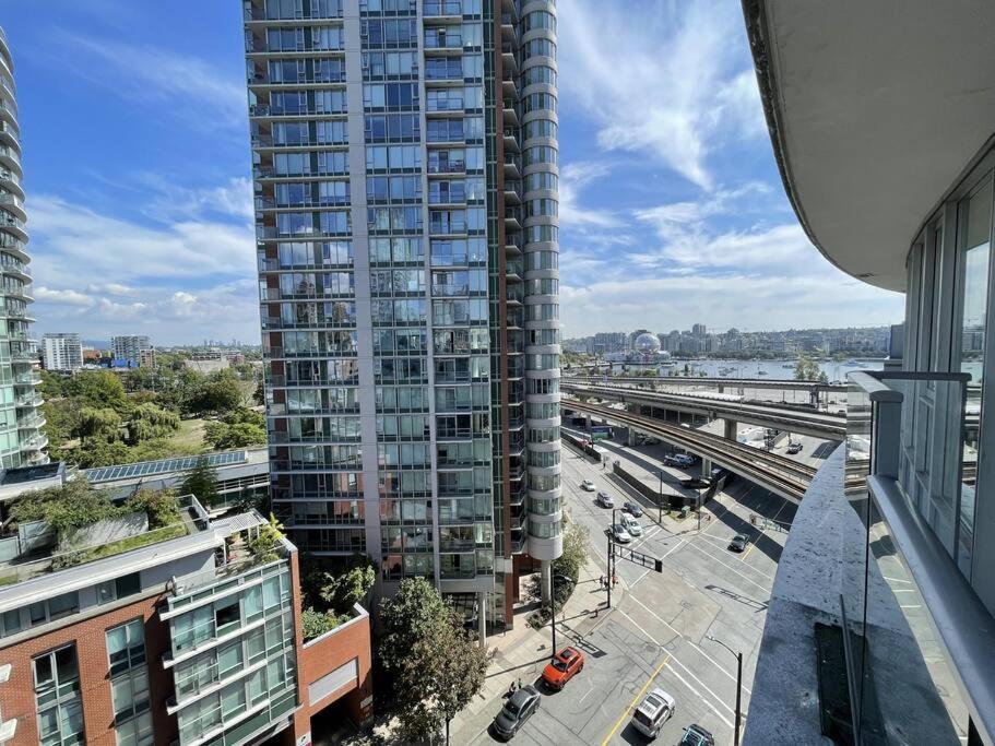 Downtown 4bd 2ba View Skytrain 2 Free Parking