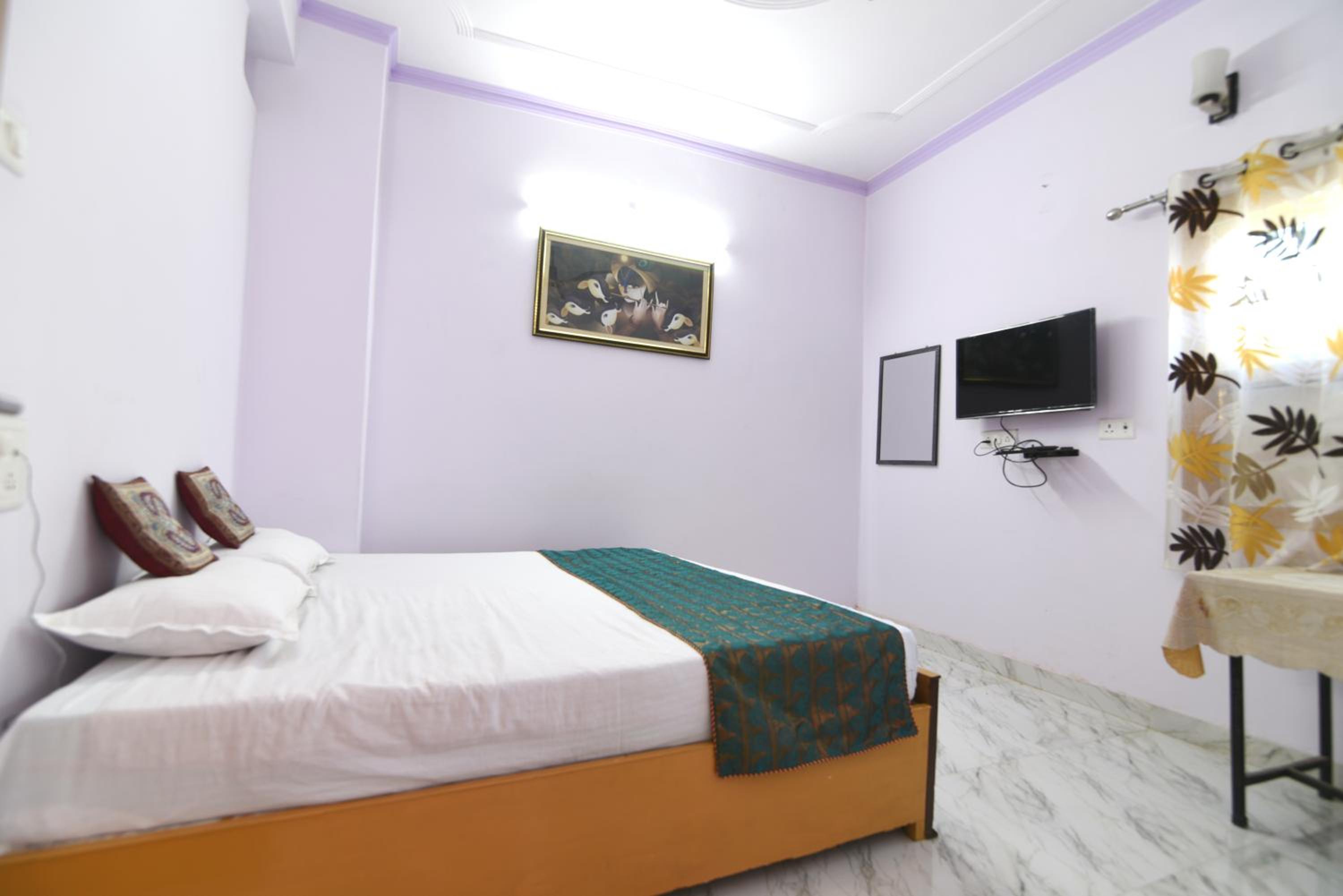 DS Residency Varanasi-Near Mandir-Free Wi-fi-Parking view 2
