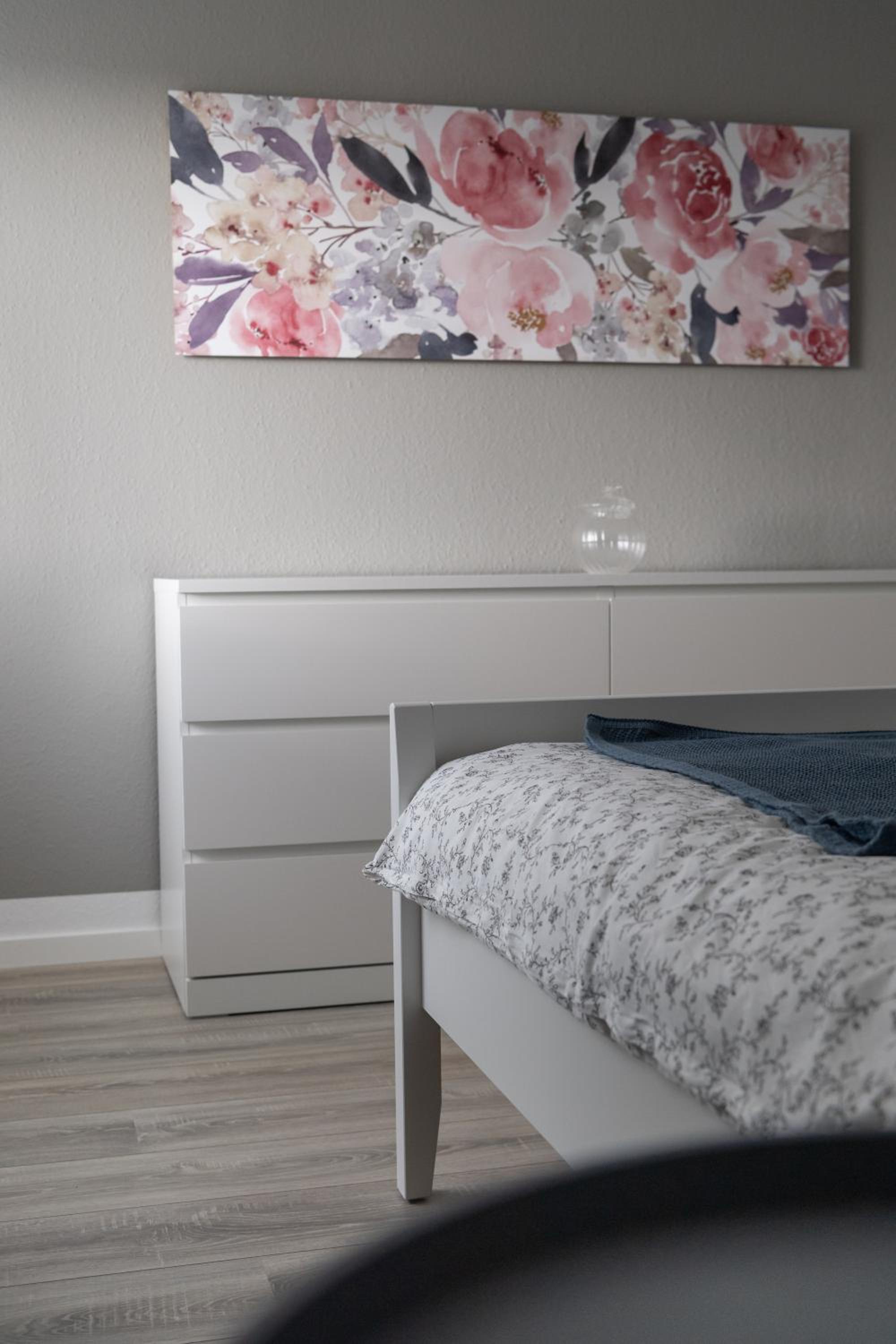 fuldaliebe - Helle Ferienwohnung mit Küche, Parkplatz, WLAN, Self Check-in