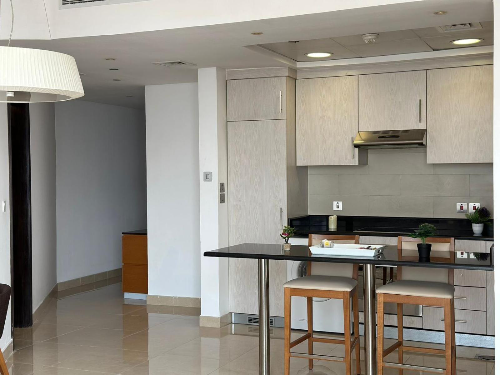 برج رافالAprivate apartment in Rafal residential tower north or south view