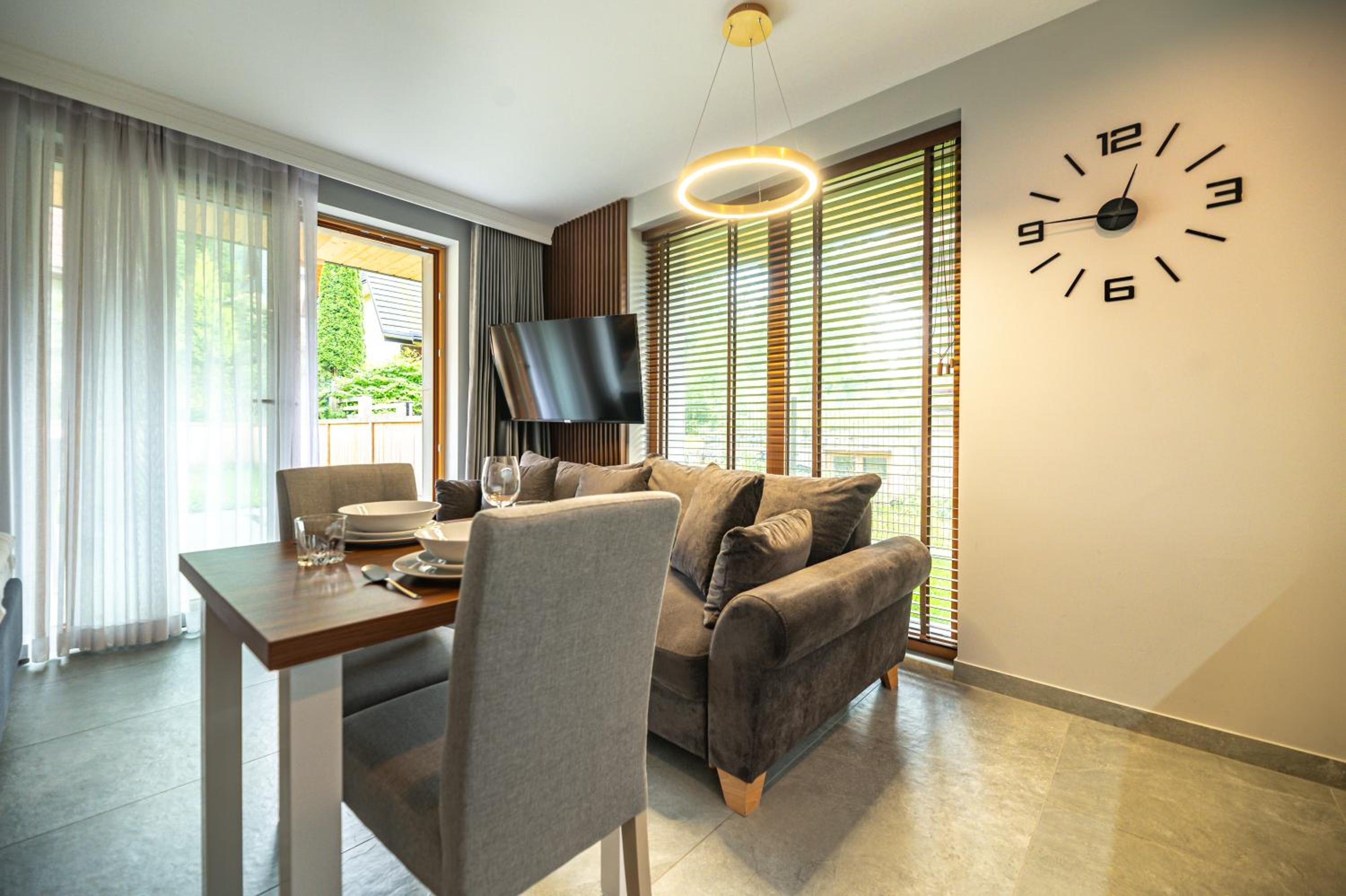 Tatra Square Apartments