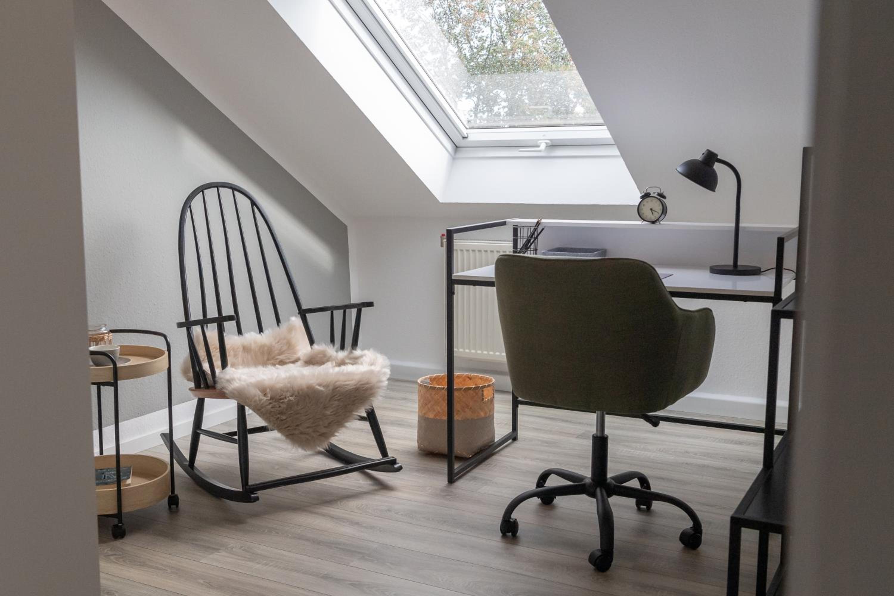 fuldaliebe - Helle Ferienwohnung mit Küche, Parkplatz, WLAN, Self Check-in