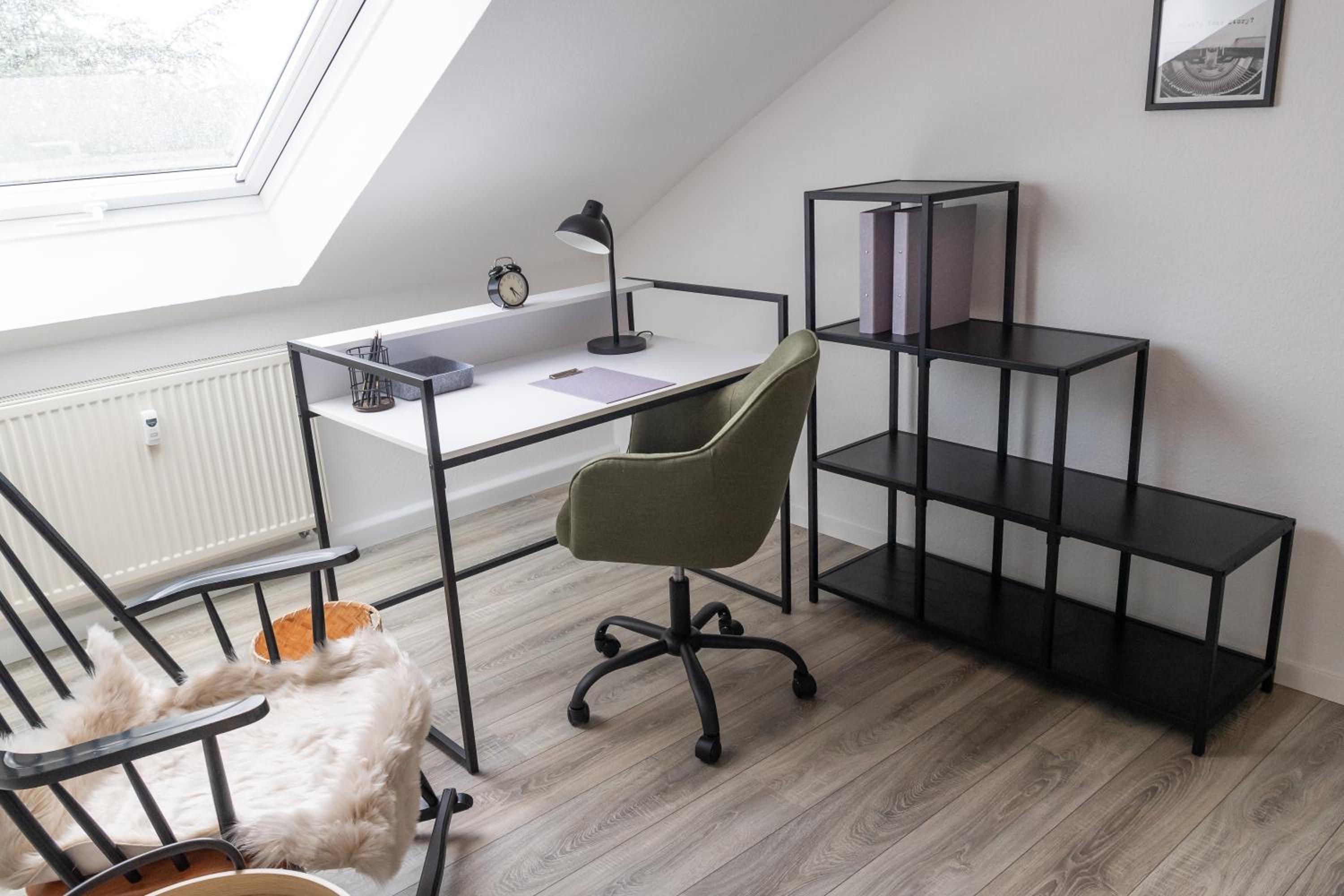fuldaliebe - Helle Ferienwohnung mit Küche, Parkplatz, WLAN, Self Check-in