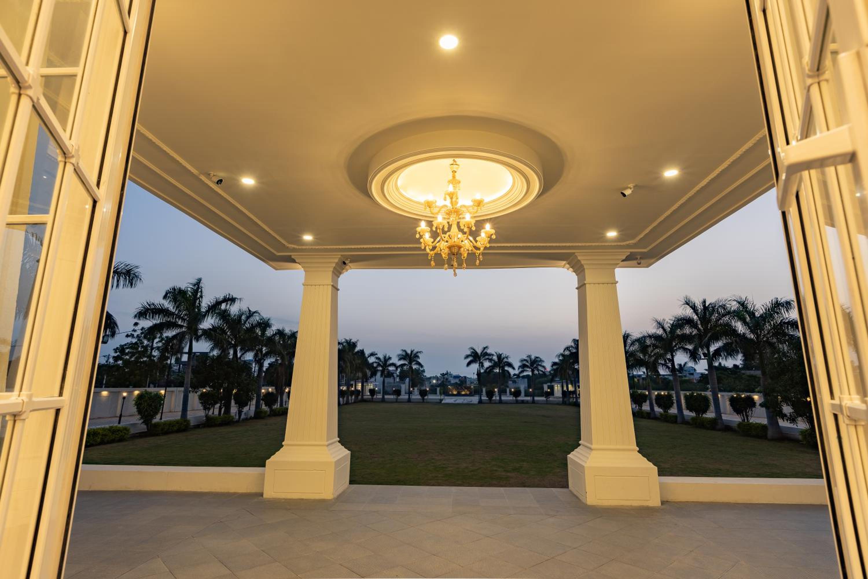 The Grand Monarch Hotel, Ujjain view 2