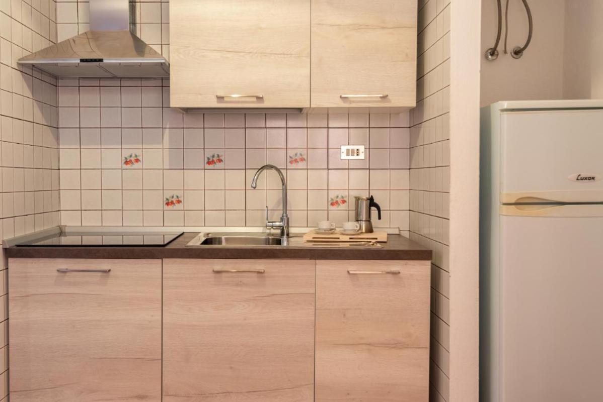 Glorious Residence Le Pavoncelle one Bedroom sleeps four num1452 view 3