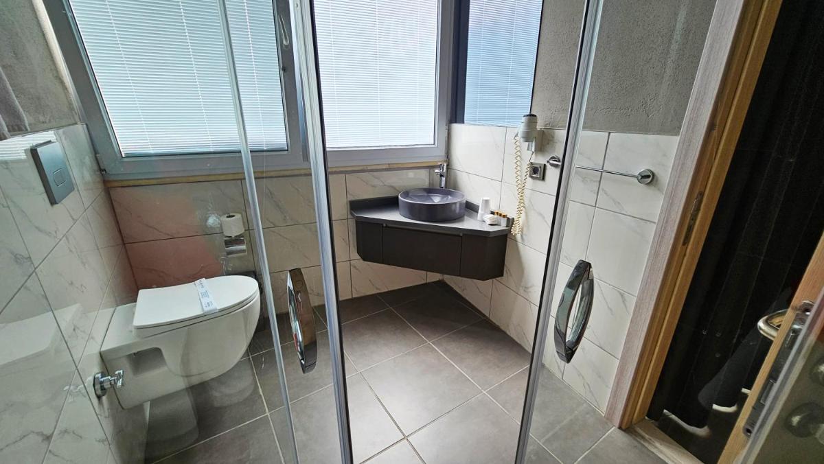 Blue Star Hotel - Image 20