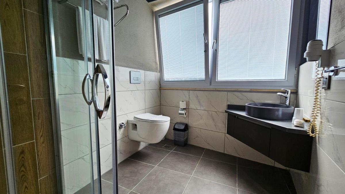 Blue Star Hotel - Image 22