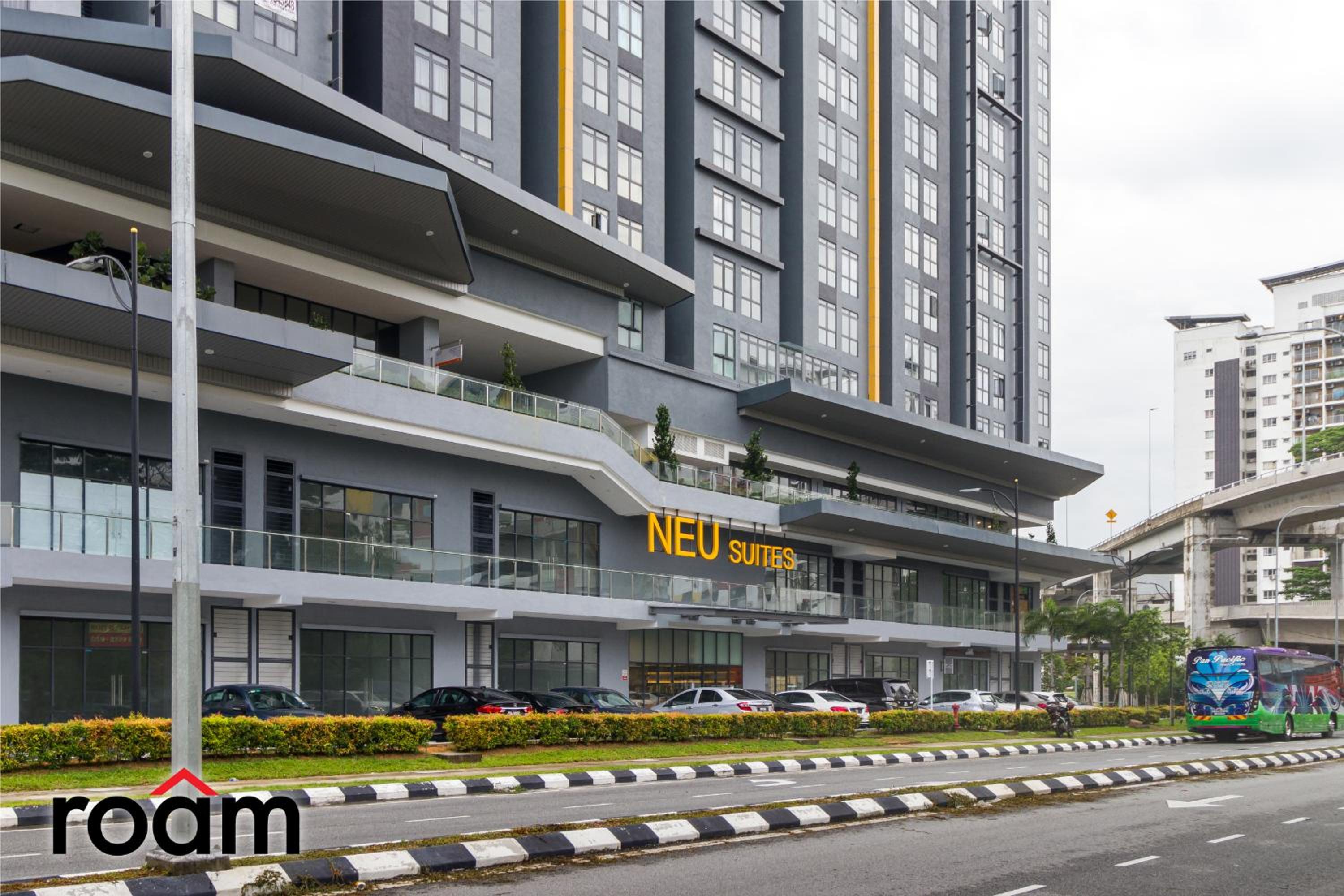 Neu Suites Residence, Embassy Row
