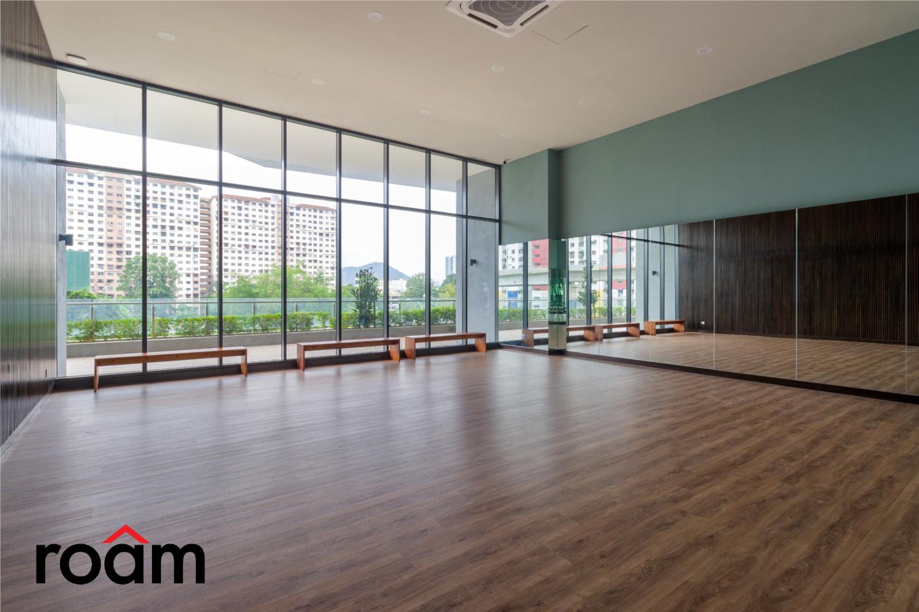 Neu Suites Residence, Embassy Row