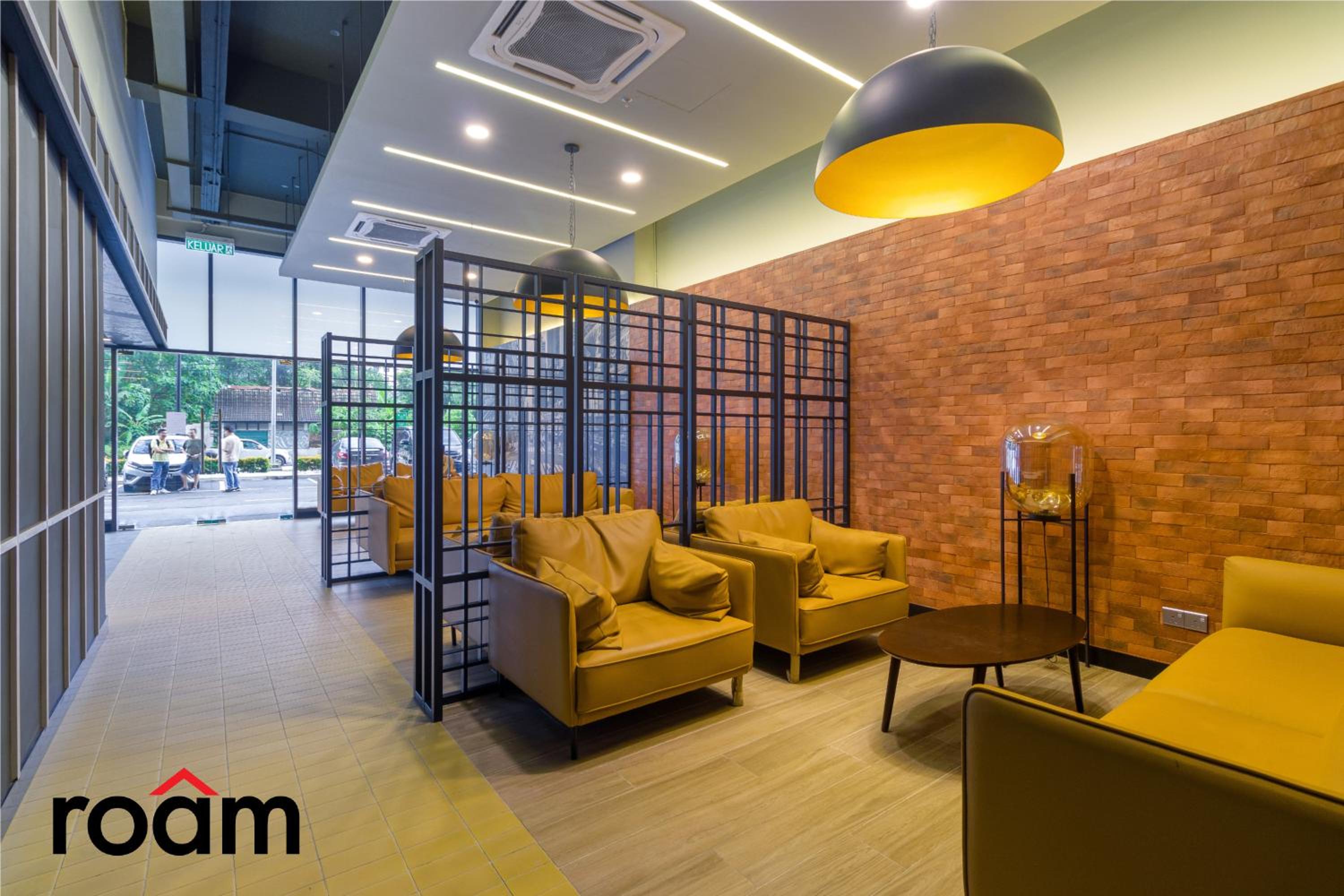 Neu Suites Residence, Embassy Row
