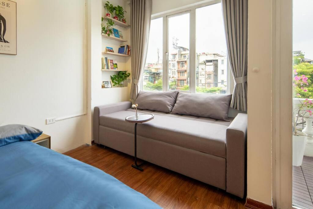 Holly's Balcony Bliss Homestay