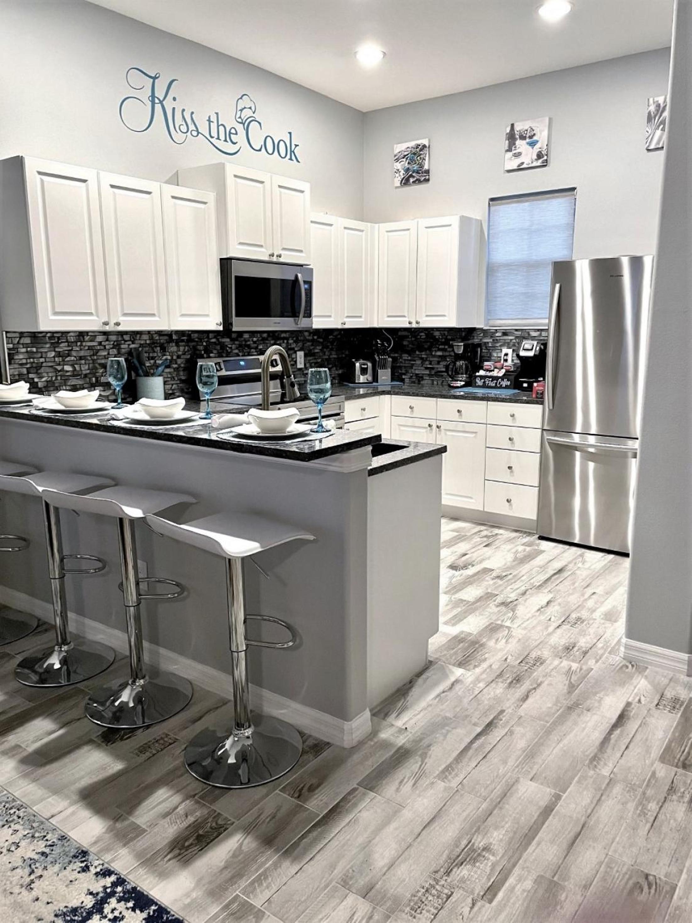 Mermaid Villa near Disney 4 Bedrooms Pool & Spa! view 2