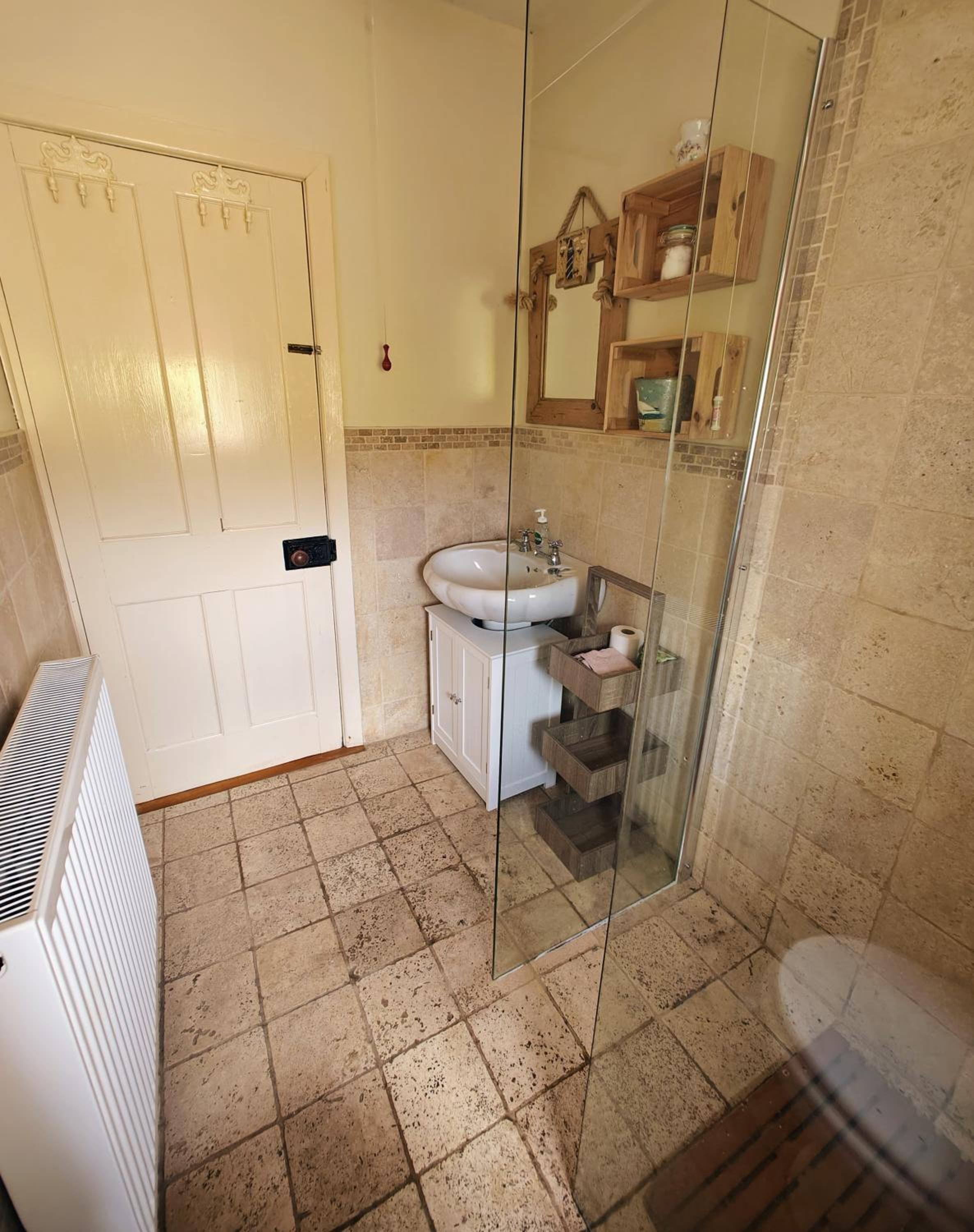 Teach Róisin-Traditional Irish holiday cottage in Malin Head.