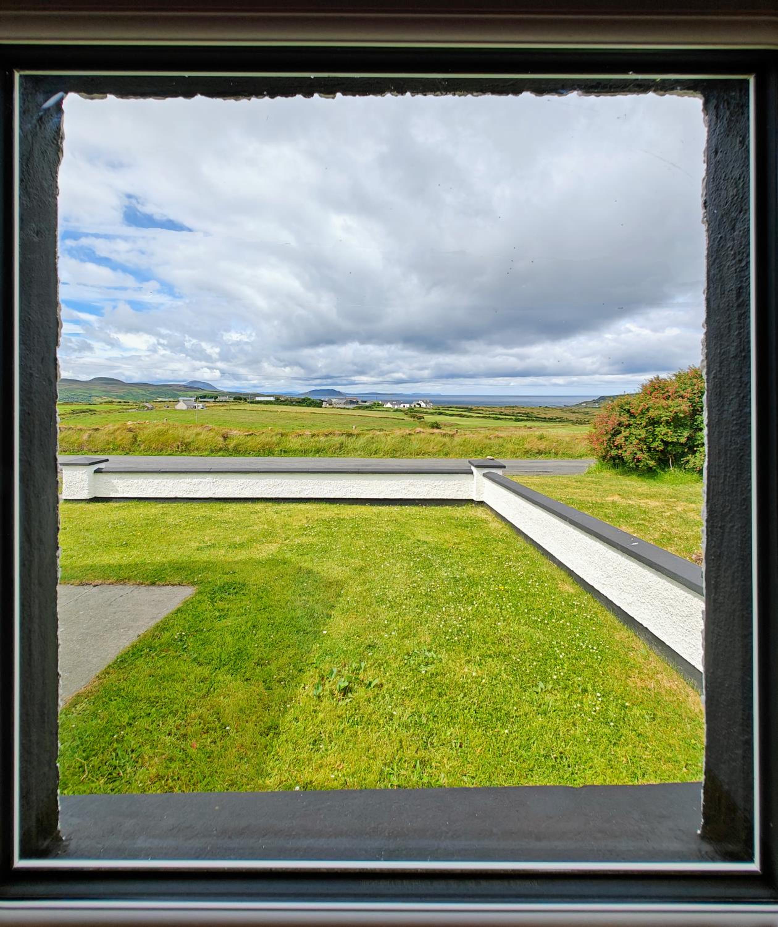 Teach Róisin-Traditional Irish holiday cottage in Malin Head.