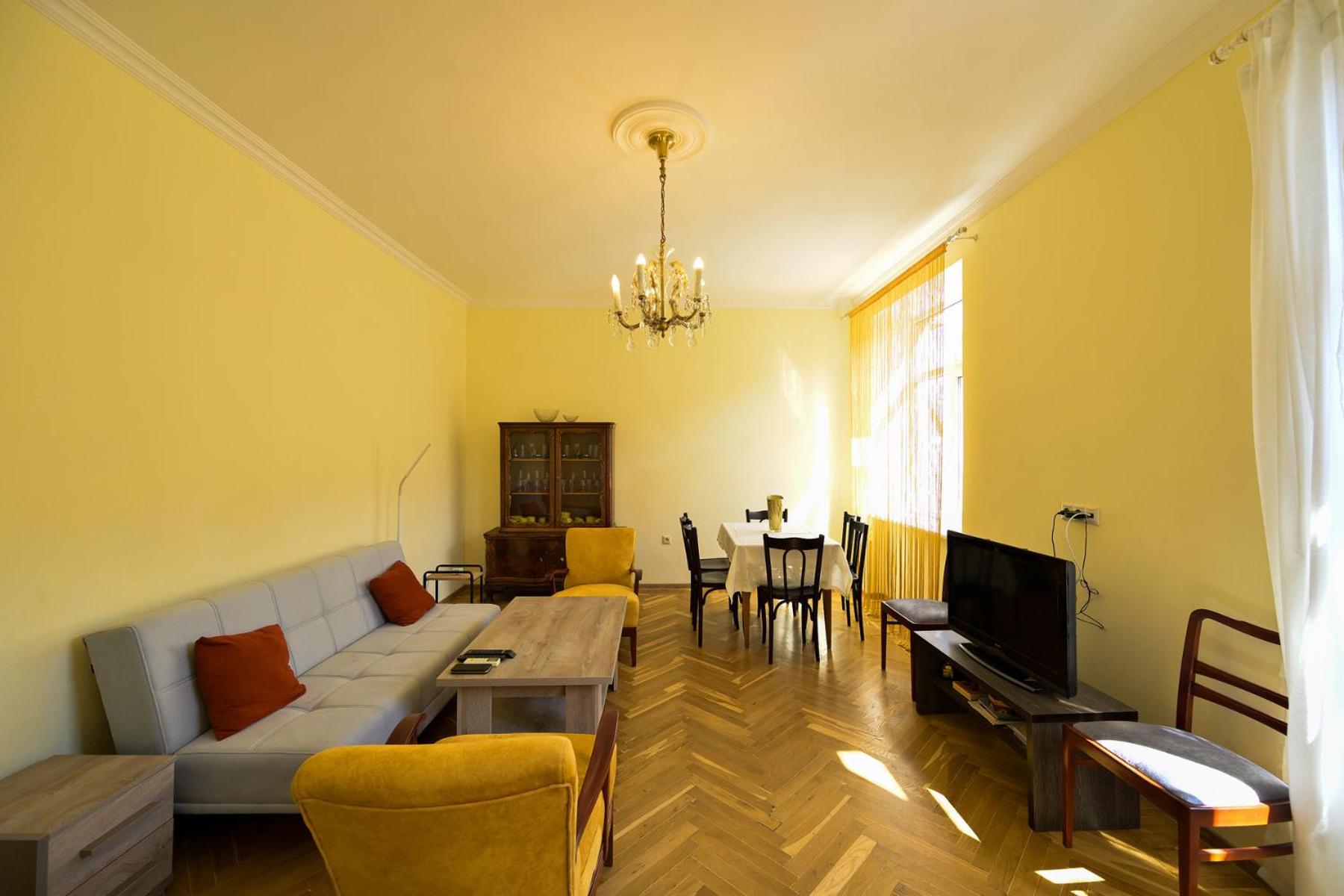 Newly Renovated in Heart of City - Cascade