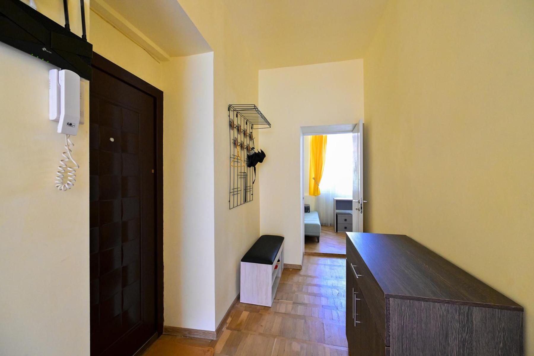 Newly Renovated in Heart of City - Cascade