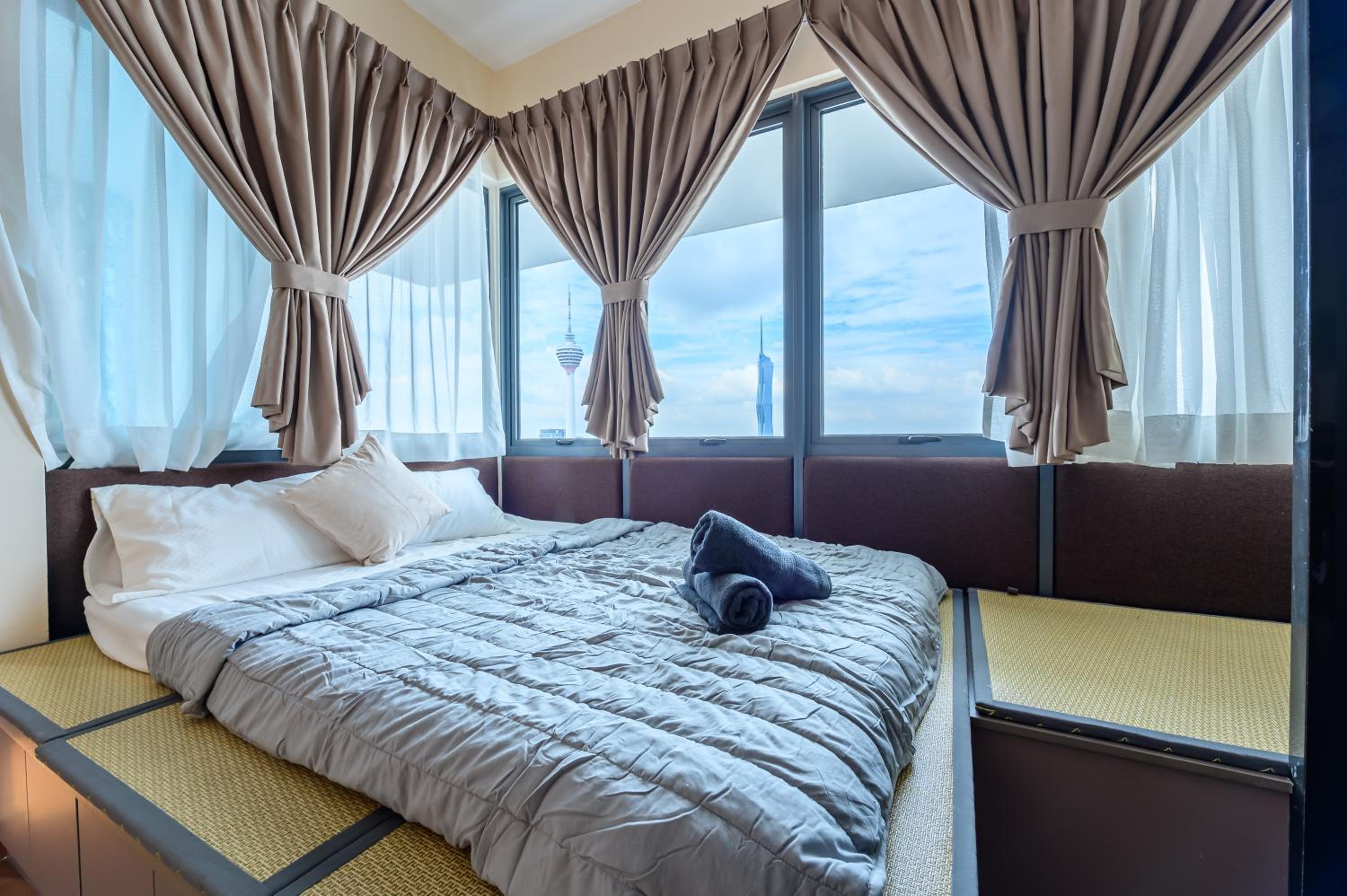 Penthouse Sky Jacuzzi At KLCC