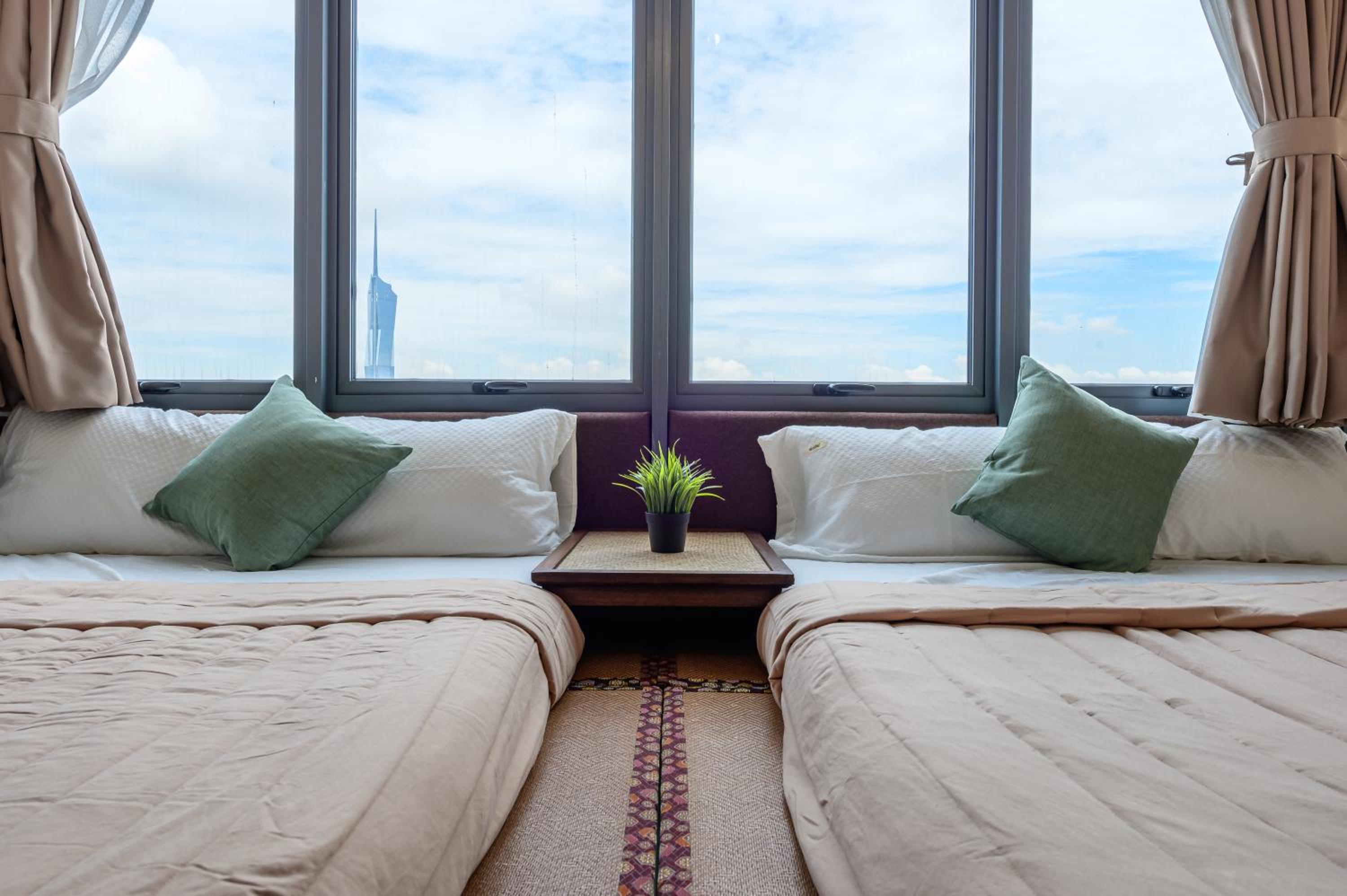 Penthouse Sky Jacuzzi At KLCC