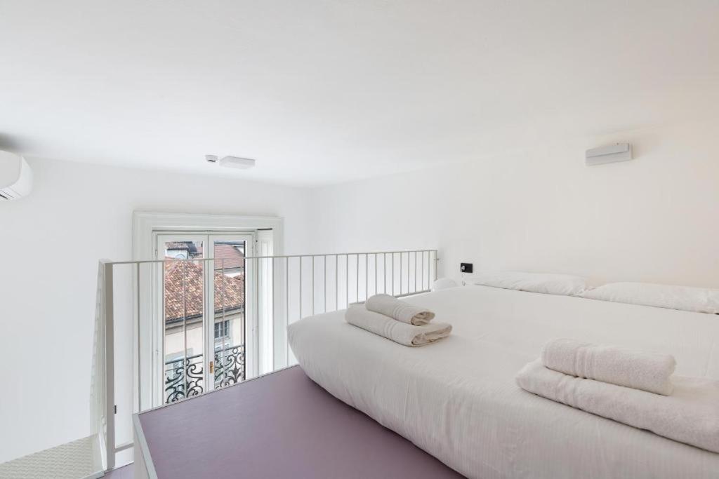GuestHost - Milano Magenta Long Let Apts