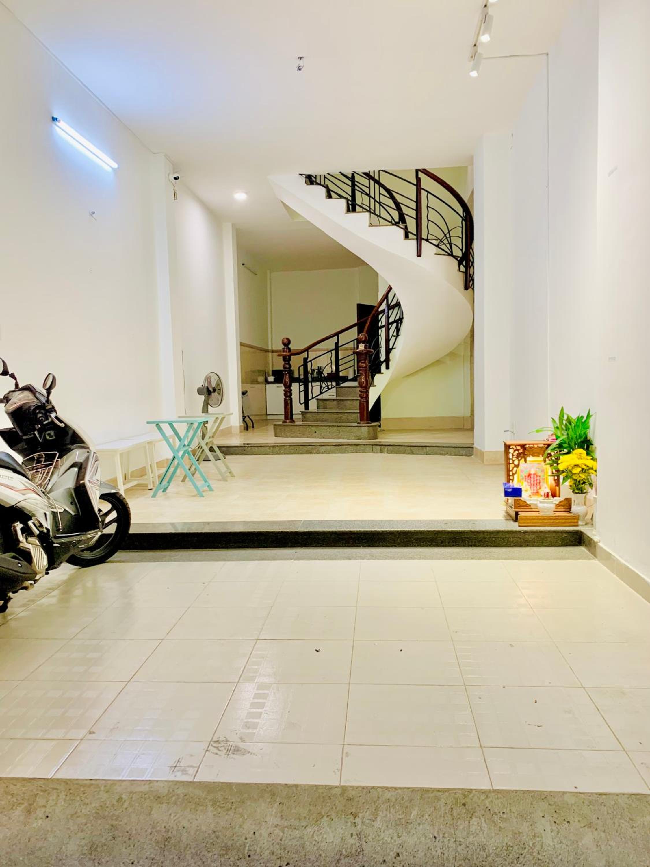 The Hideaway Alley Bui Vien