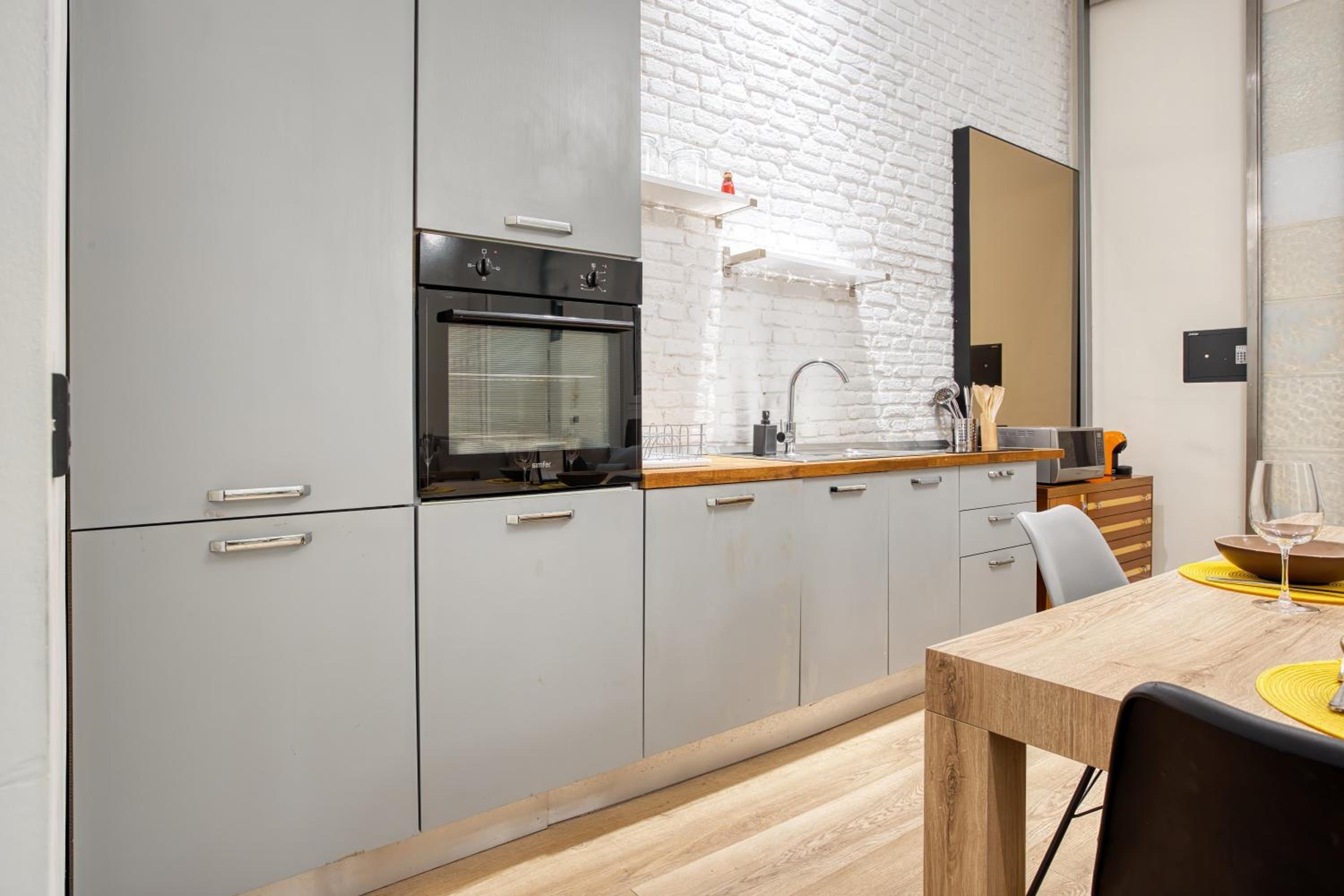 JOIVY Modern and Spacious family flat