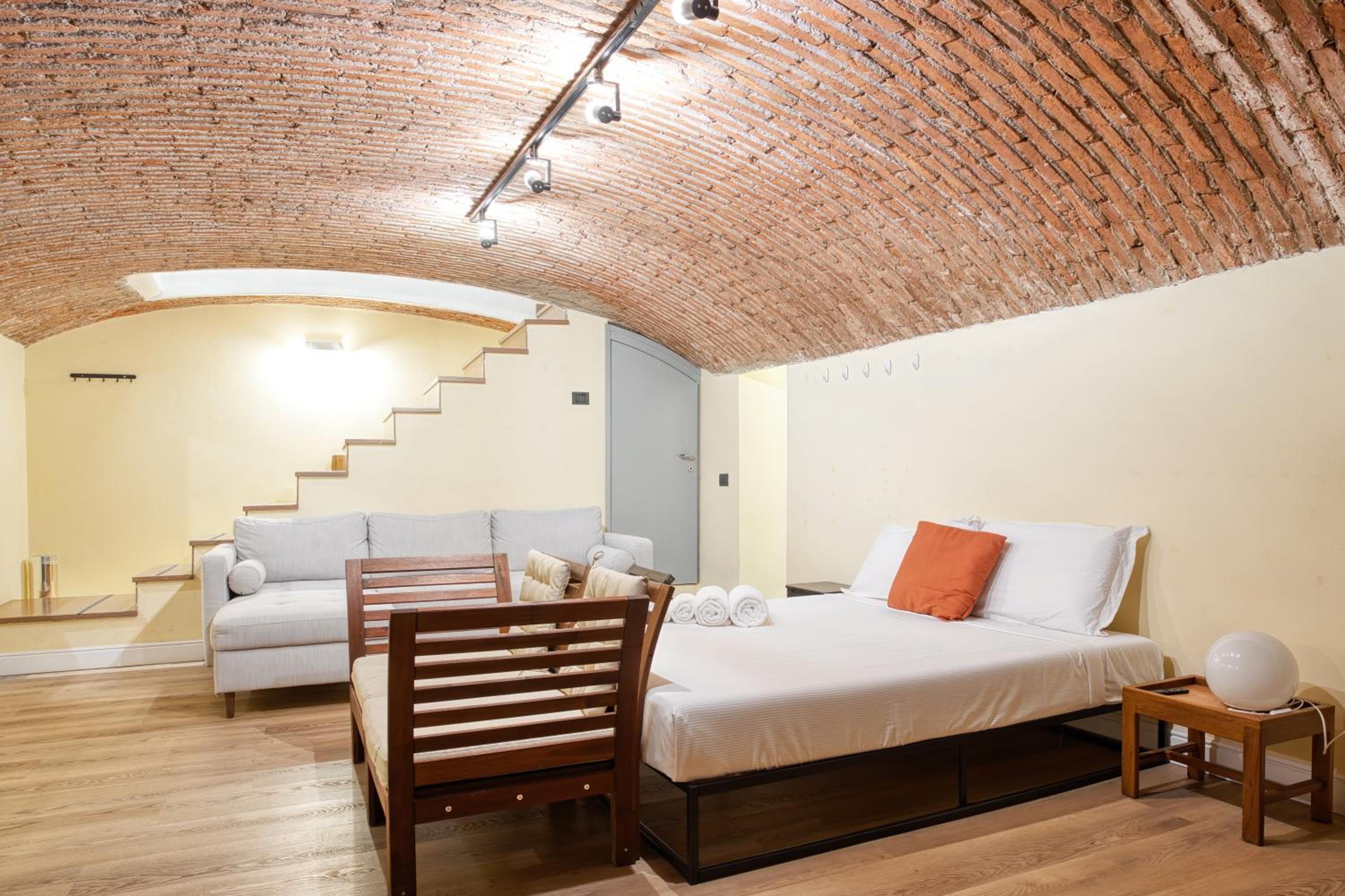 JOIVY Modern and Spacious family flat