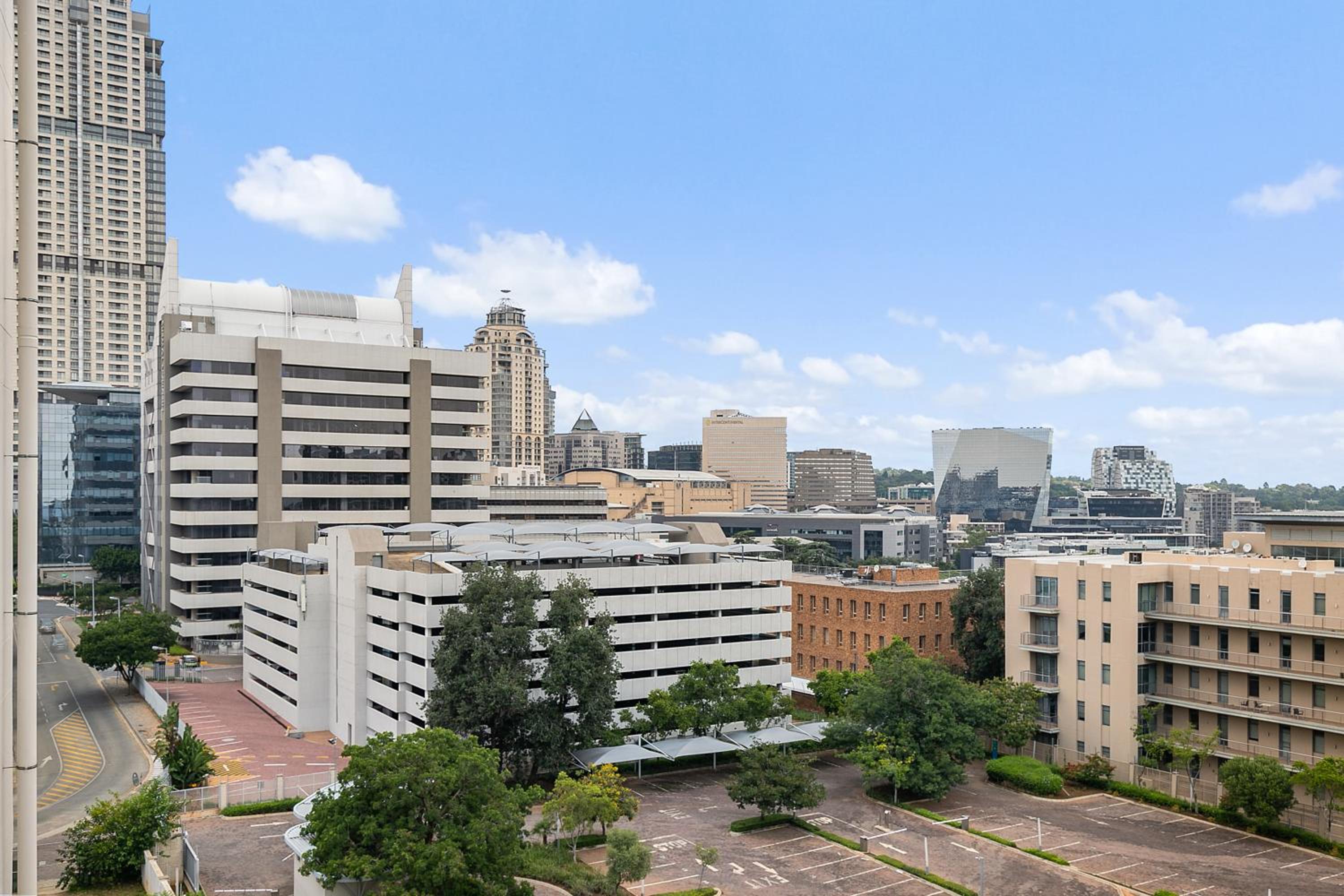 Hydro Park Residences in Sandton WITH GENERATOR