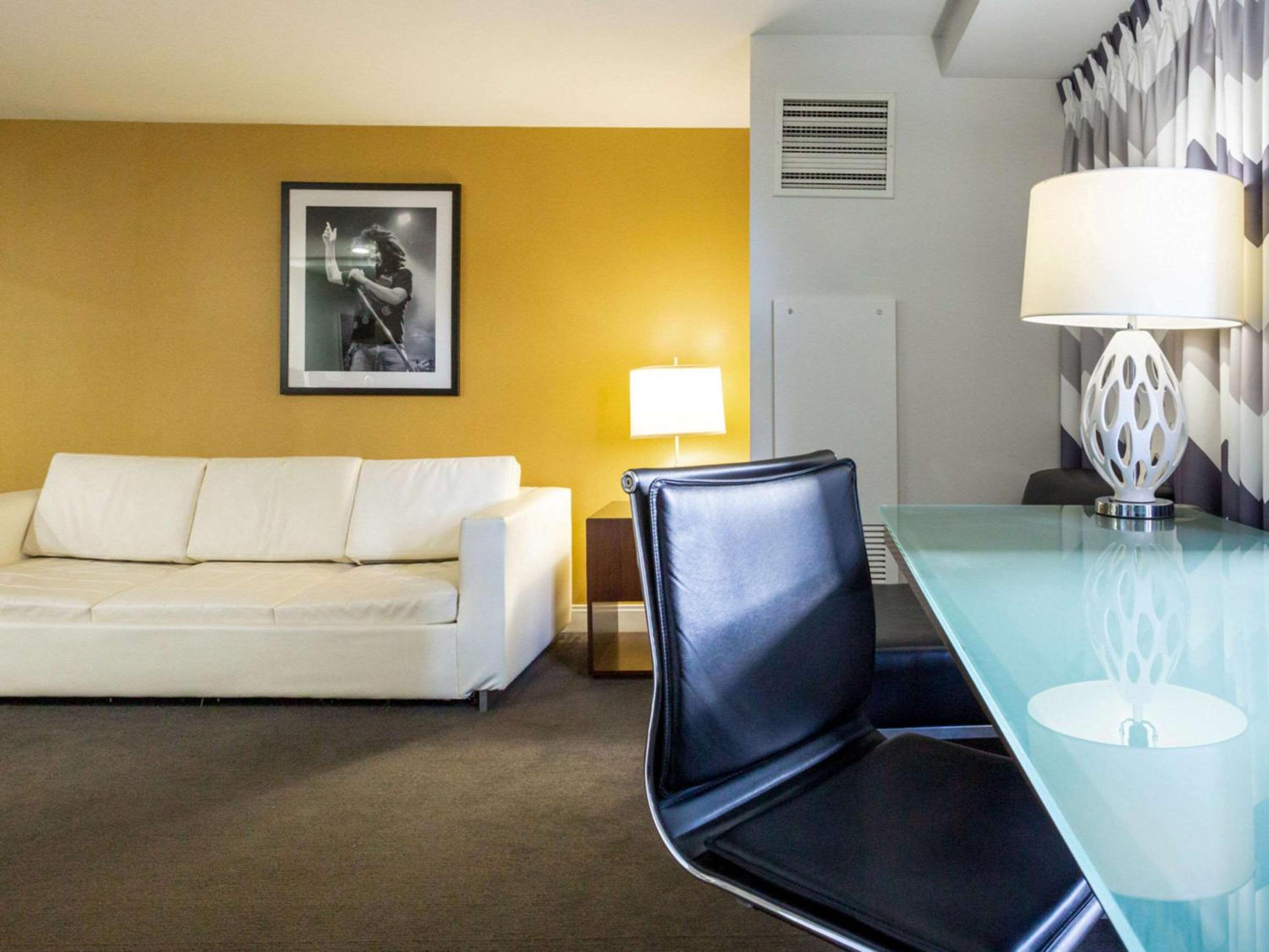 Comfort Inn Suites Baltimore Inner Harbor - Property Image 22