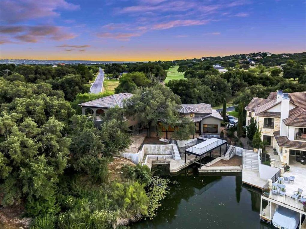 Luxury Lakeside Villa with Lake LBJ Access, Electric Boat Lift, & Countless Amenities view 5