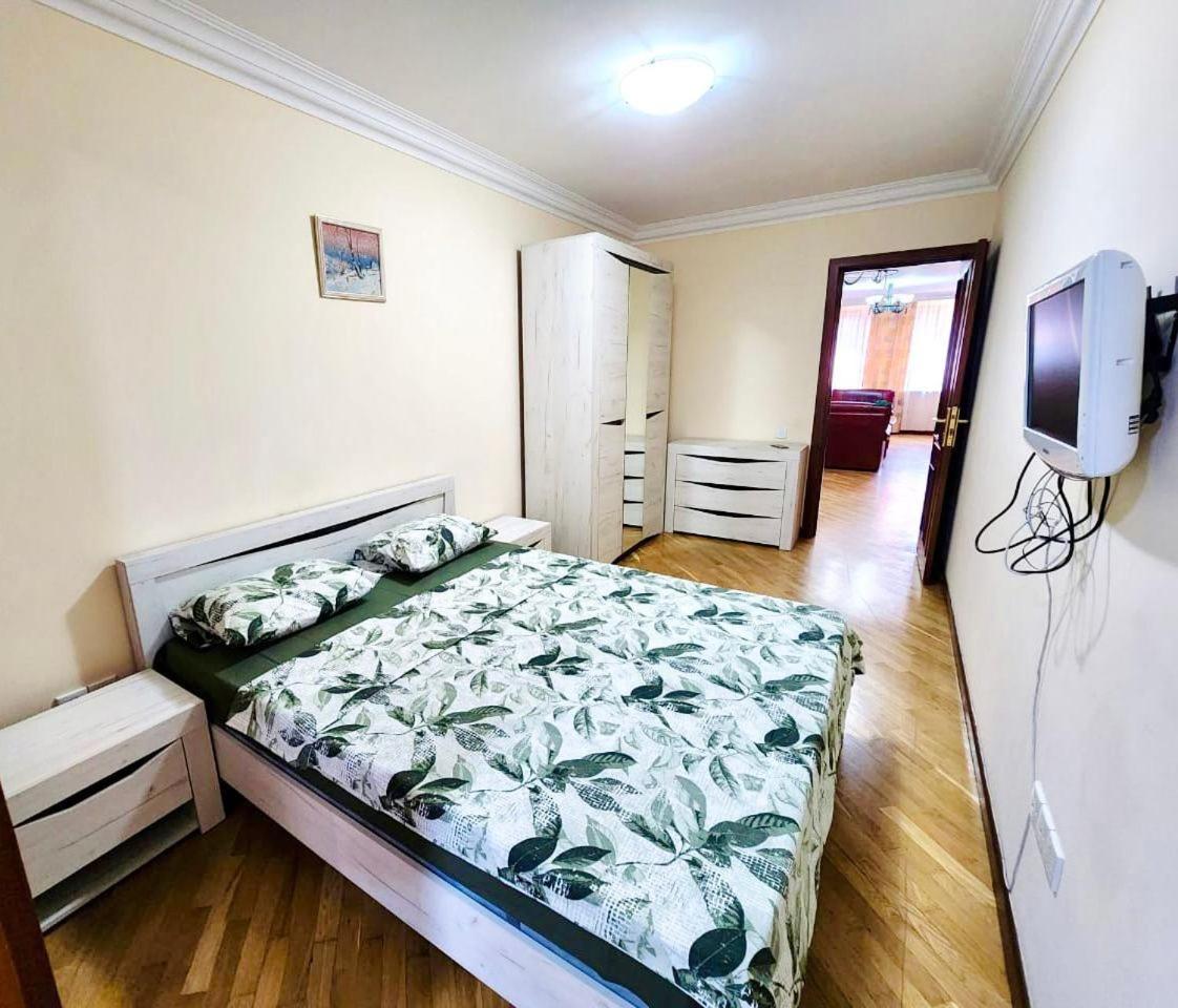 Family Spacious 2 Bedroom Apartment in the Middle of City Center, Next To North Avenue