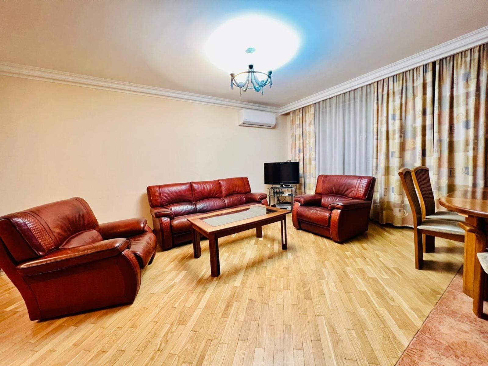 Family Spacious 2 Bedroom Apartment in the Middle of City Center, Next To North Avenue