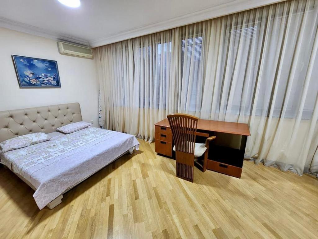 Family Spacious 2 Bedroom Apartment in the Middle of City Center, Next To North Avenue