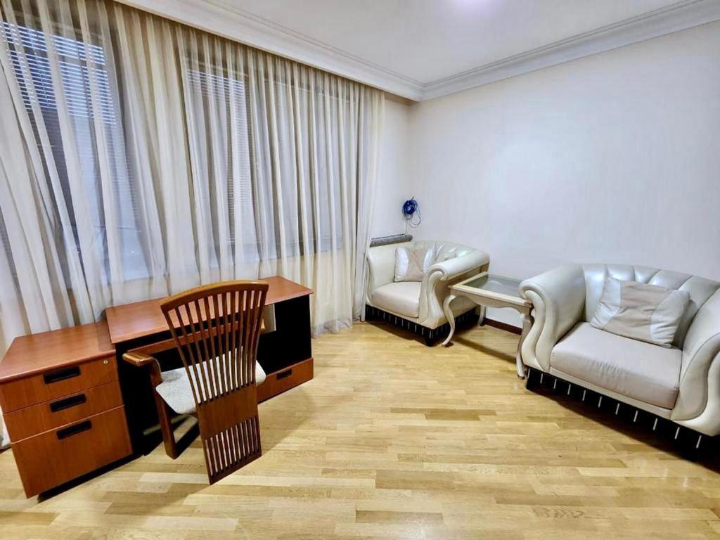 Family Spacious 2 Bedroom Apartment in the Middle of City Center, Next To North Avenue