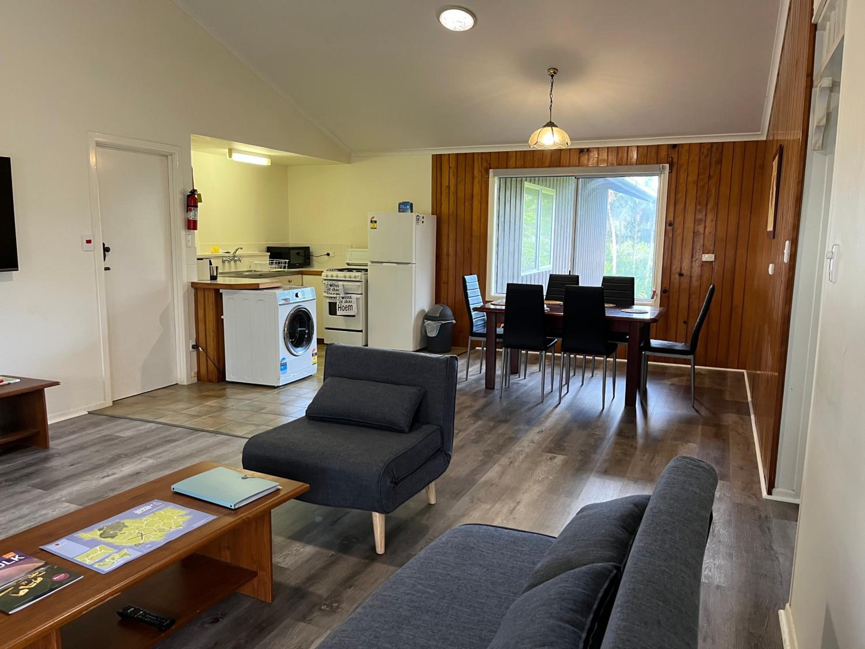 Cadel's Cottage WITH FREE UNLIMITED HIGH SPEED INTERNET