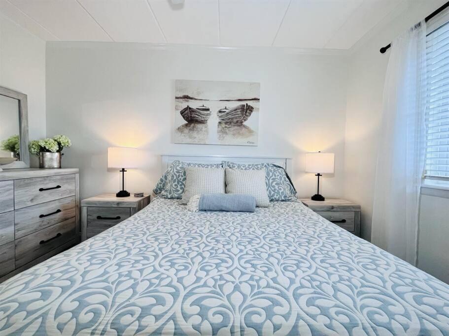 Beach Front Condo with Spectacular Views view 4
