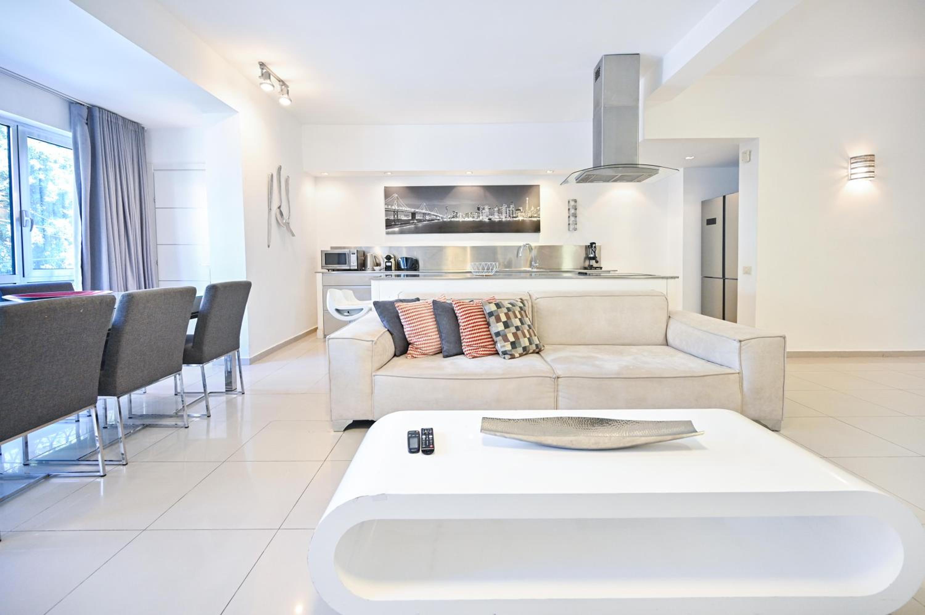 Peaceful 3BR near Frishman Beach by HolyGuest