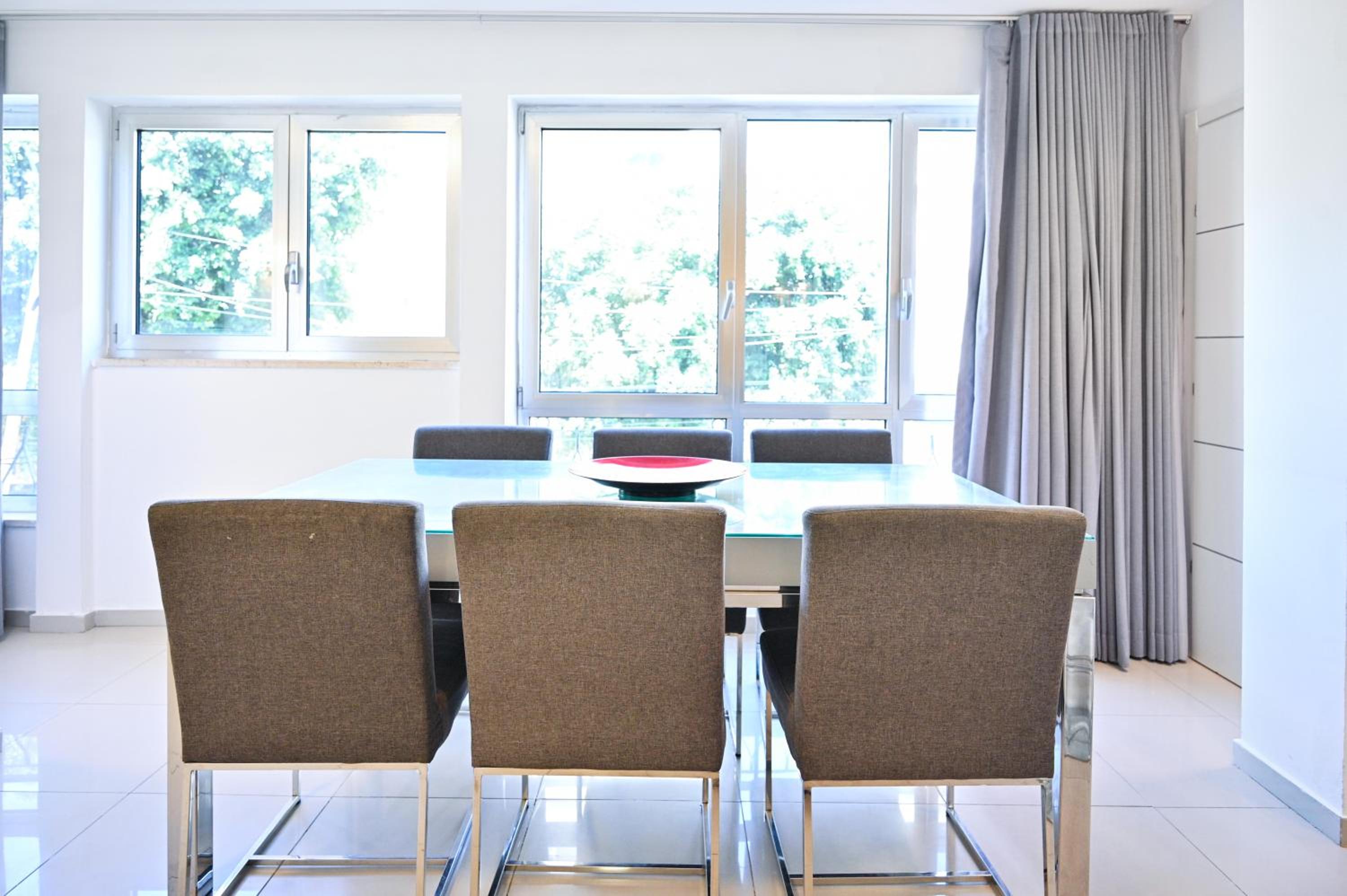 Peaceful 3BR near Frishman Beach by HolyGuest