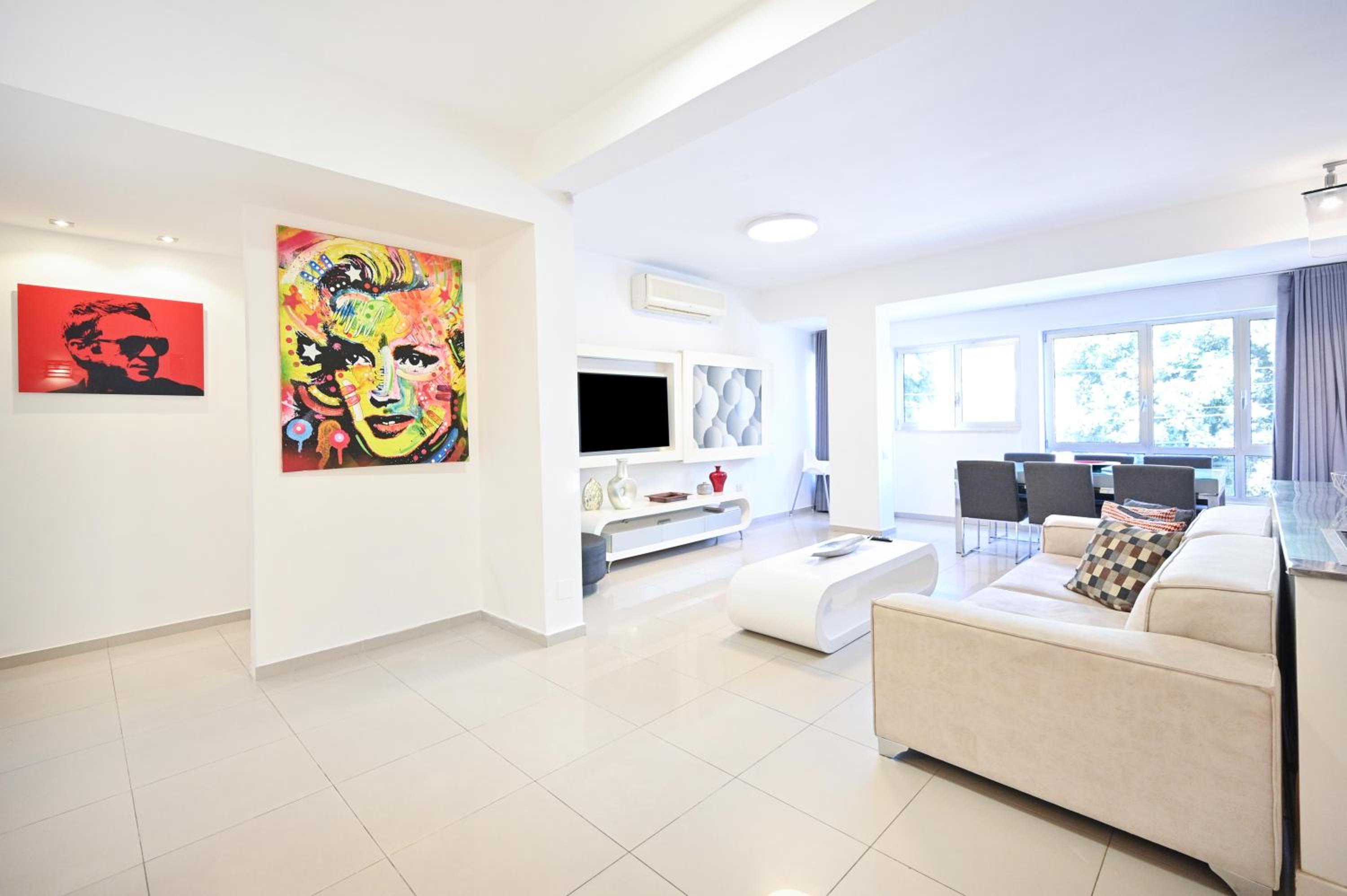 Peaceful 3BR near Frishman Beach by HolyGuest