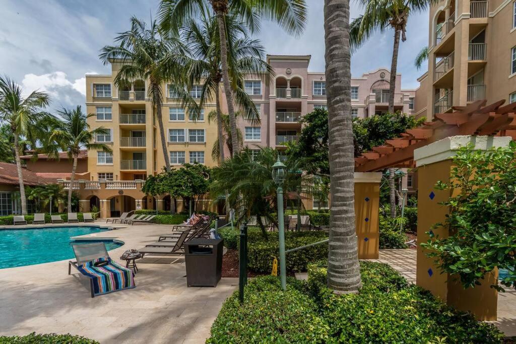 Luxury VIP 3 Bed 2 Bath Apartment Yacht Club Aventura