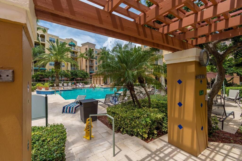 Luxury VIP 3 Bed 2 Bath Apartment Yacht Club Aventura