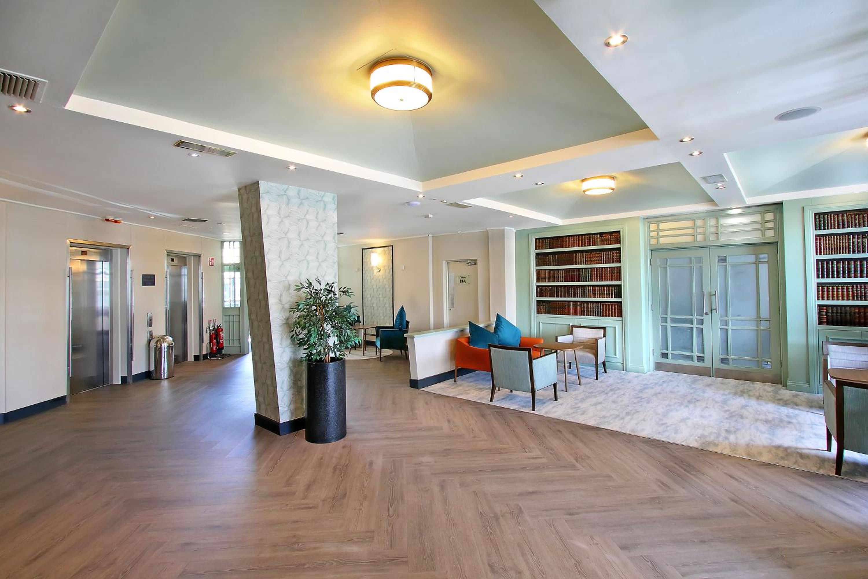 Waterford Vacations - Waterford Marina Hotel - Property Image 9