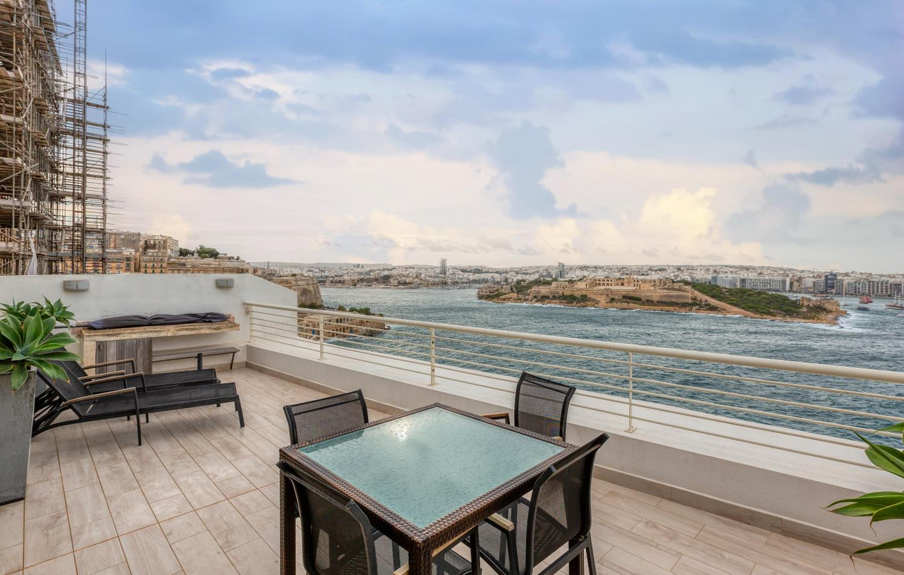 49/3 Seafront Duplex Penthouse in Valletta view 3